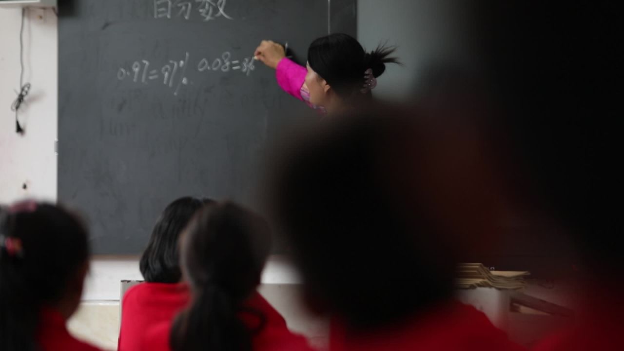 小学生上课
