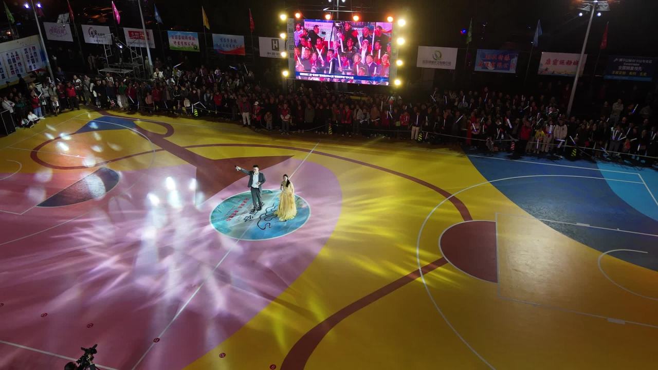 舞台灯光秀与浪漫表演