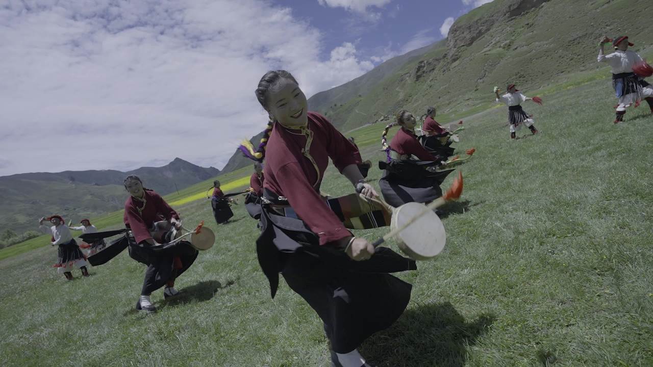 高原草地民族舞蹈