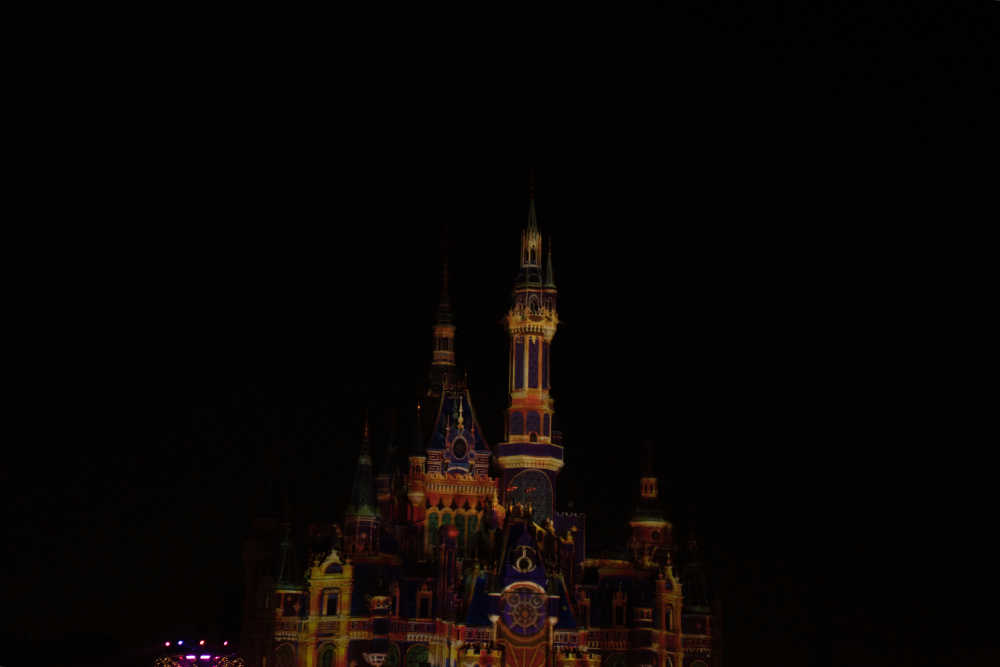 夜晚的城堡