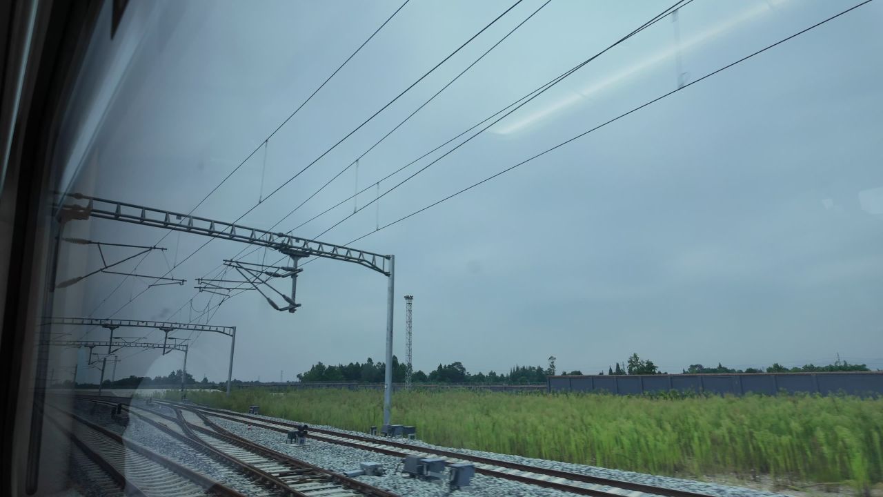 高铁车窗外的风景 4