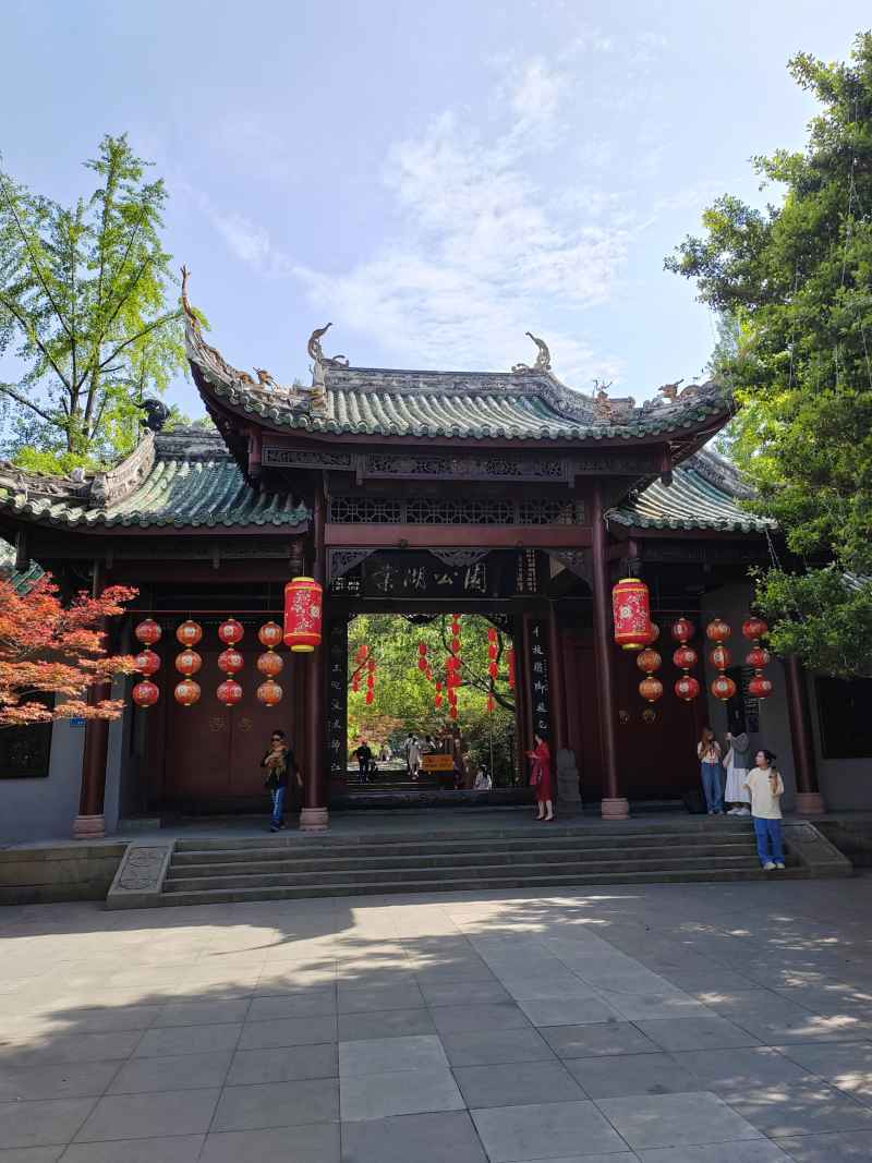 堂湖公园大门