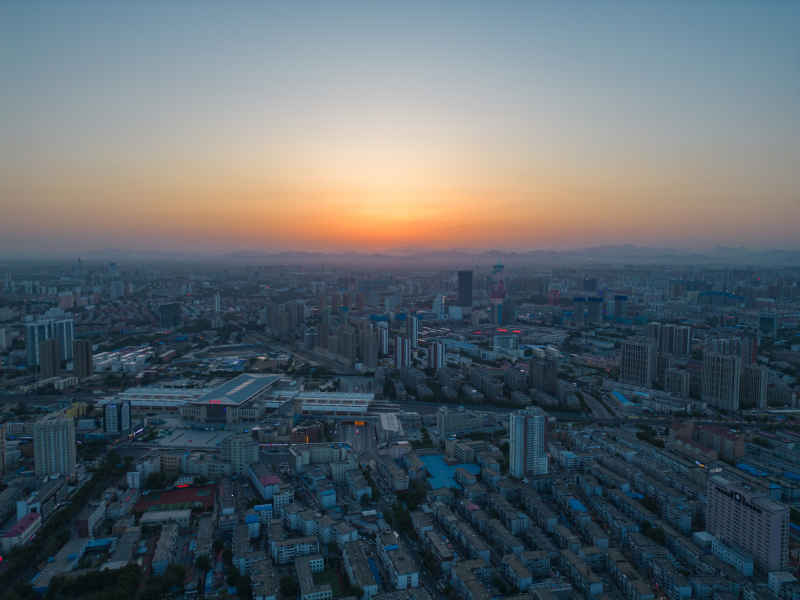 保定站夕阳晚霞