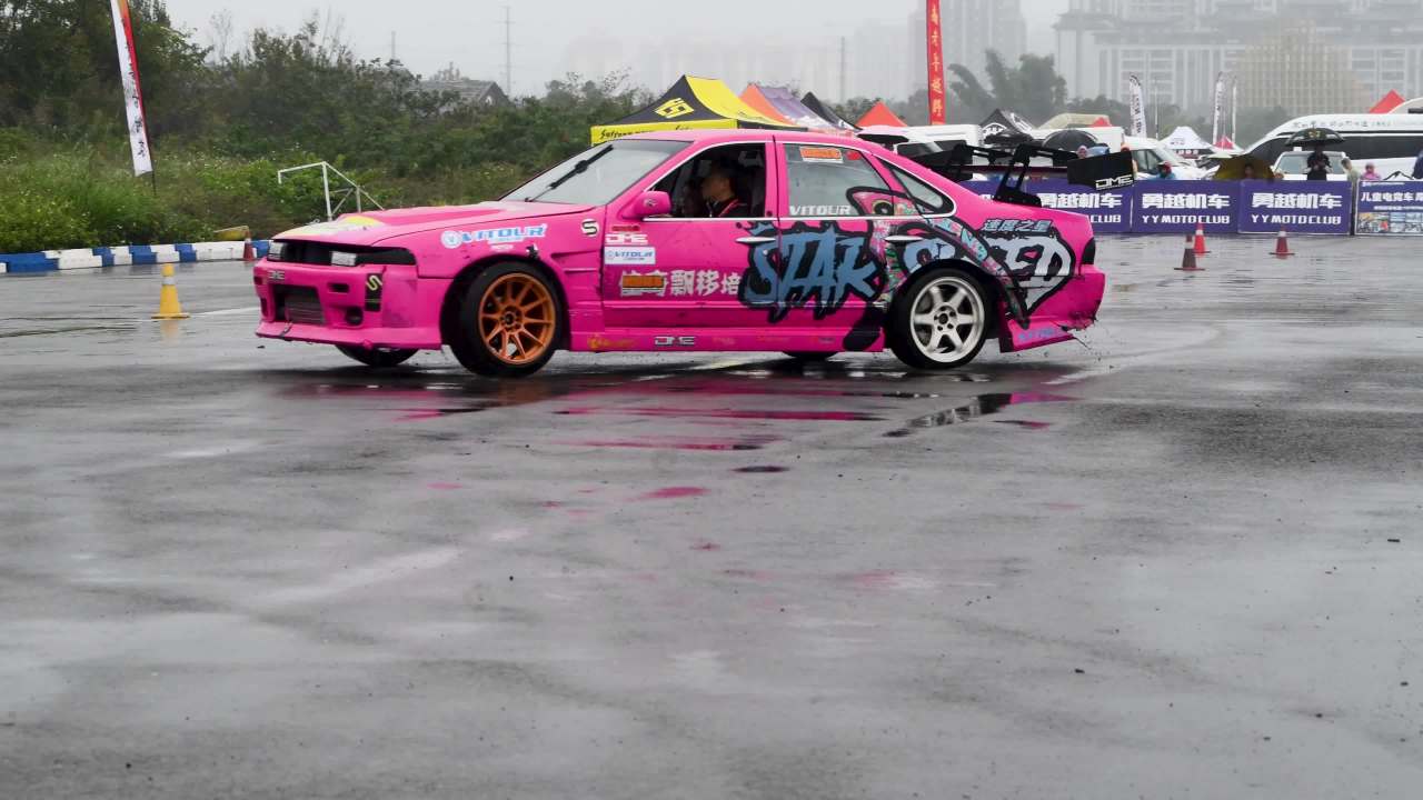 4k汽车漂移表演  汽车车技展示