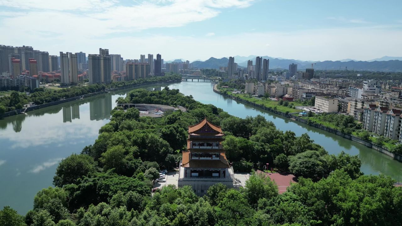  航拍江西宜春状元洲公园状元阁