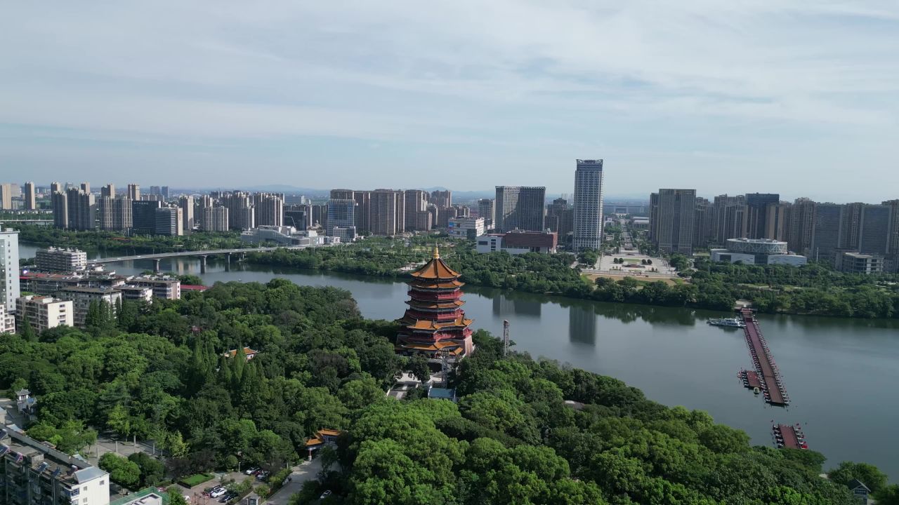 航拍江西鹰潭公园北极阁