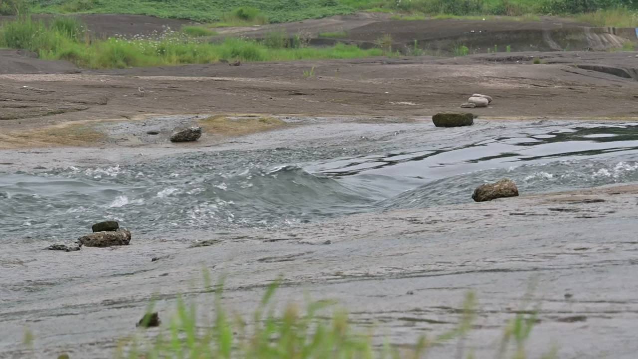 河岸