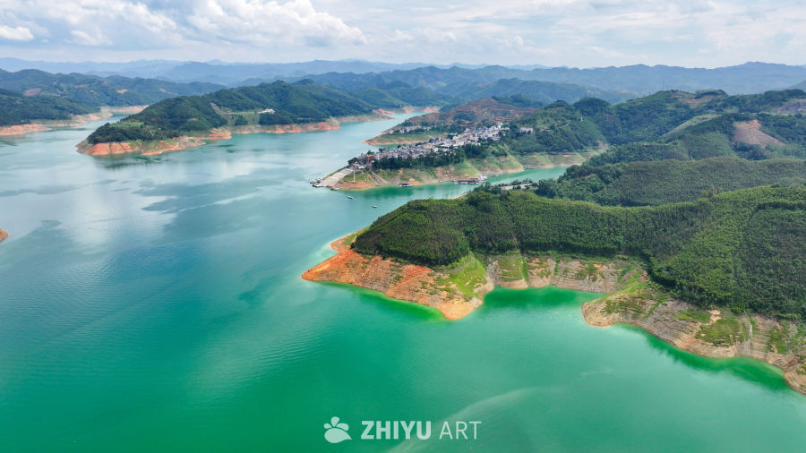 夏日贵州万峰湖 10