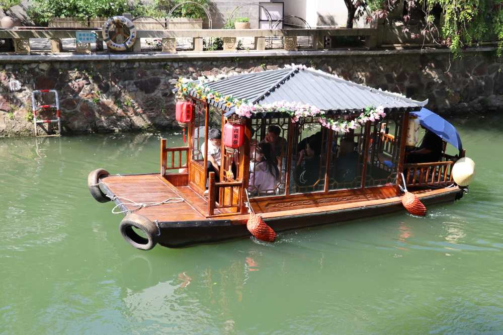 常州南市河畔复古小舟