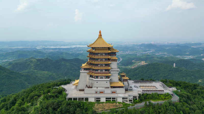 航拍湖北黄石东方山风景区东昌阁 (