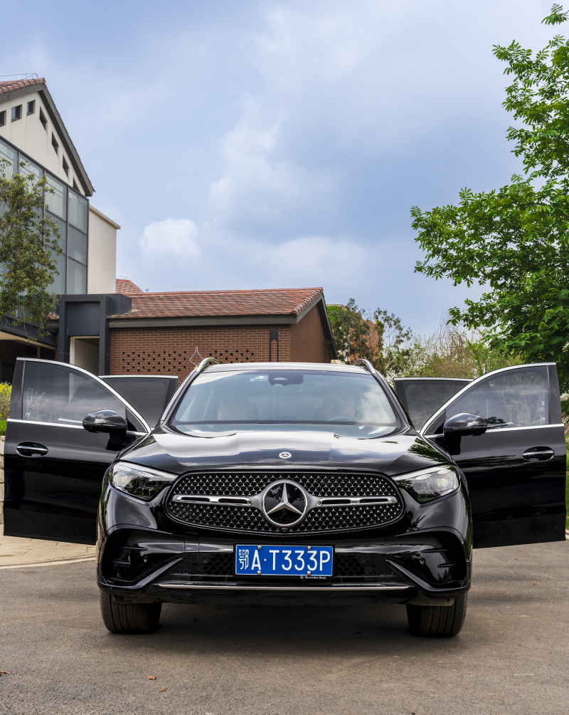 奔驰GLC300L 8