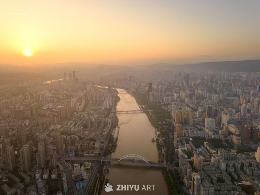 兰州无人机拍摄城市日出全景