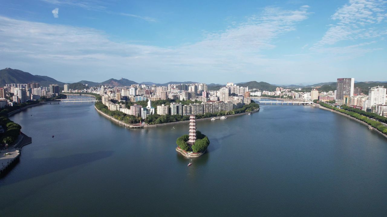 广东韶关北江通天塔城市风光航拍 