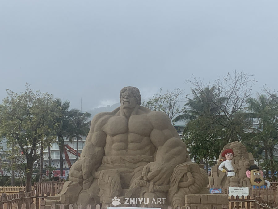 绿巨人沙雕艺术