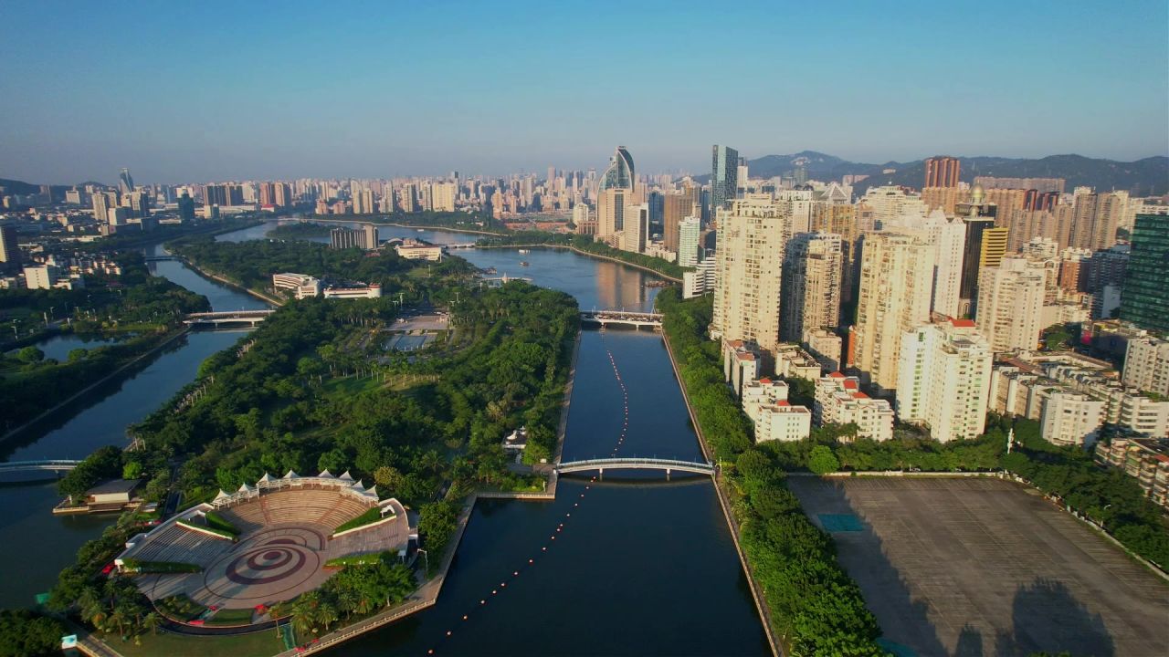航拍厦门白鹭洲公园景观