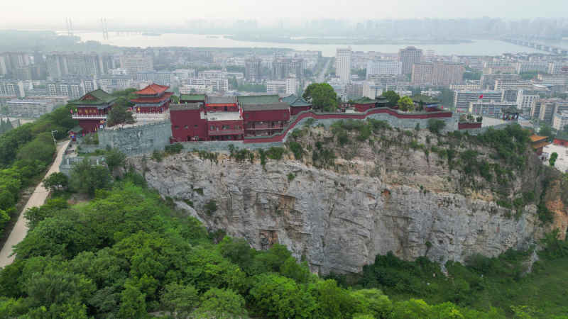  航拍湖北襄阳真武山