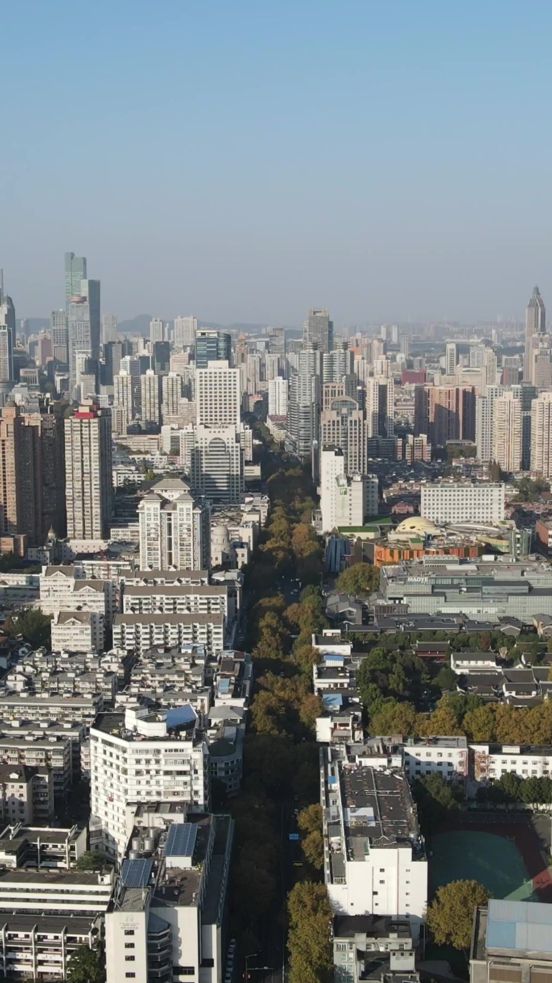 南京城市交通竖屏航拍