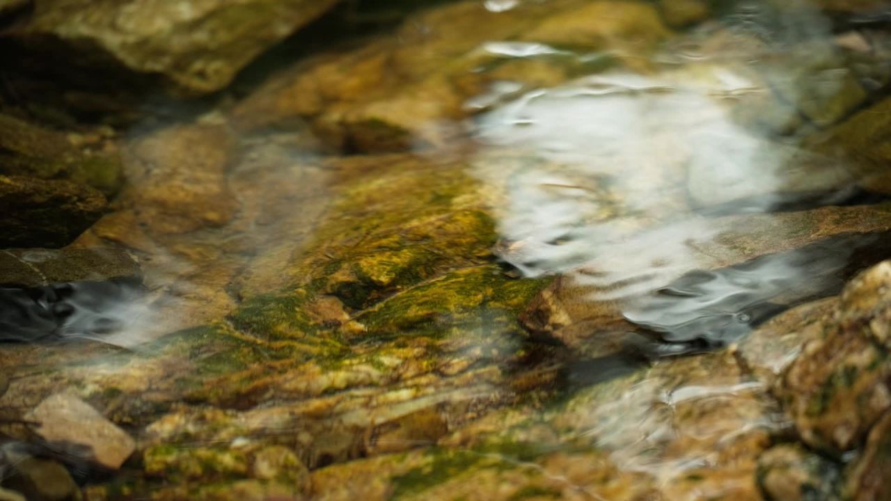 山泉水矿泉水潺潺小溪流水瀑布 34