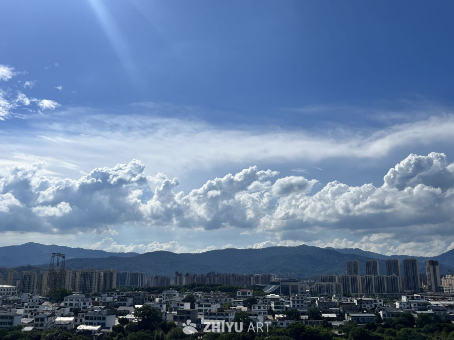 城市与自然的和谐画卷
