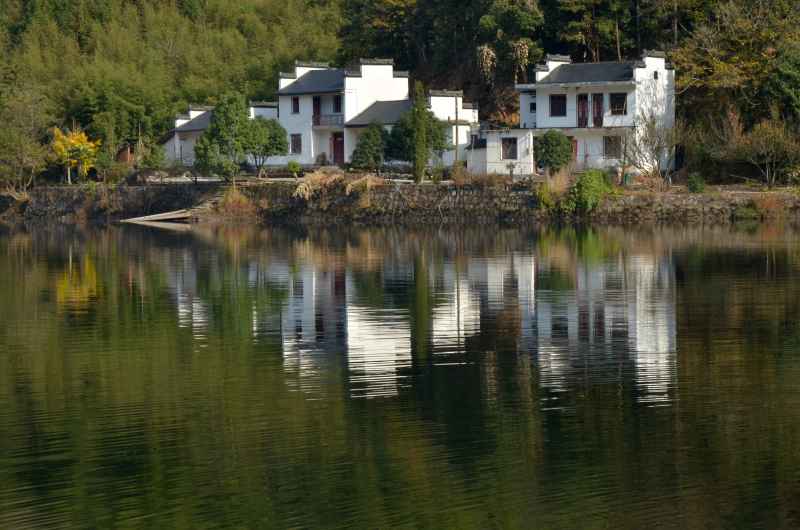 皖南川藏线 澄澈湖水 13