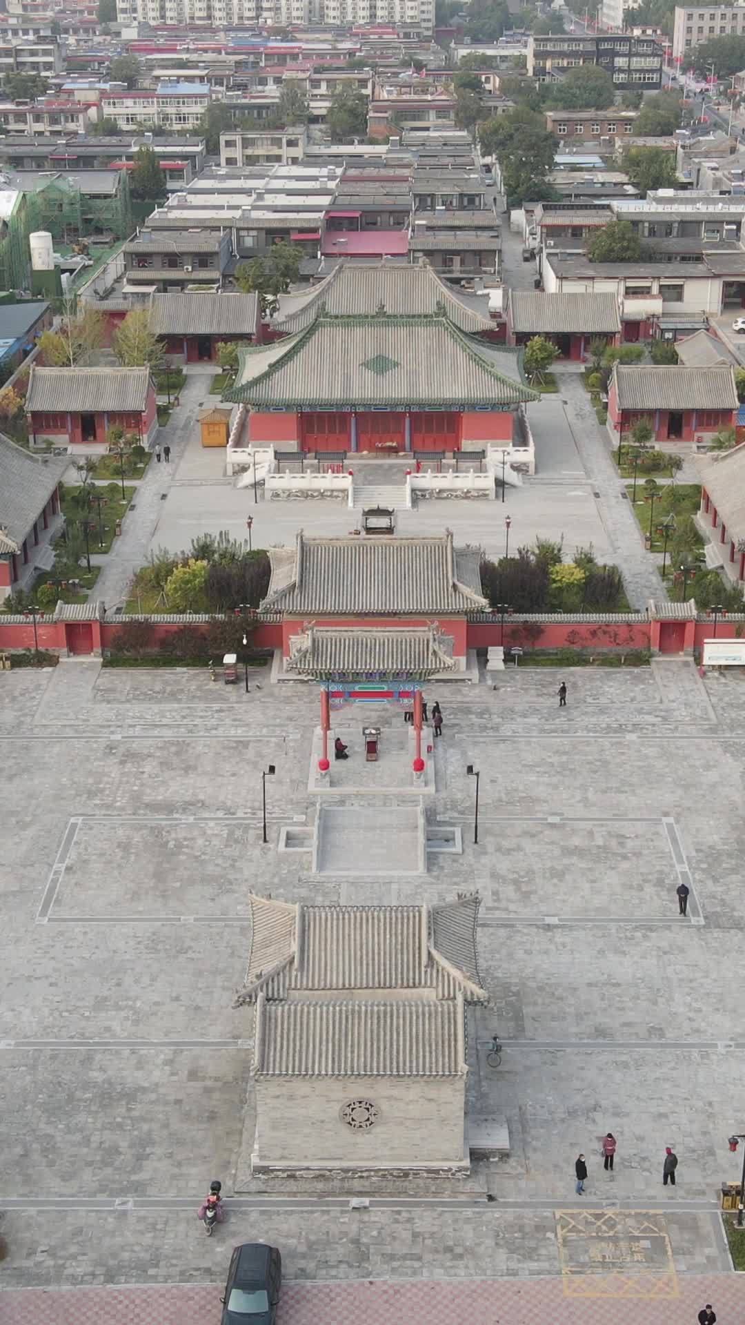 古建筑与现代城市的交融
