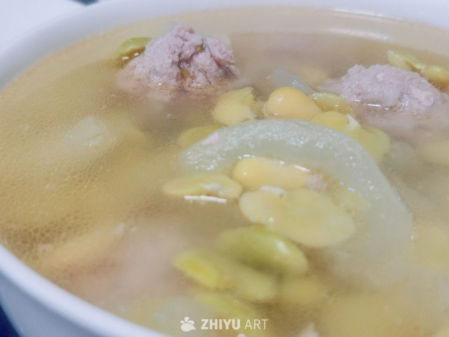 美味的老黄瓜肉圆汤