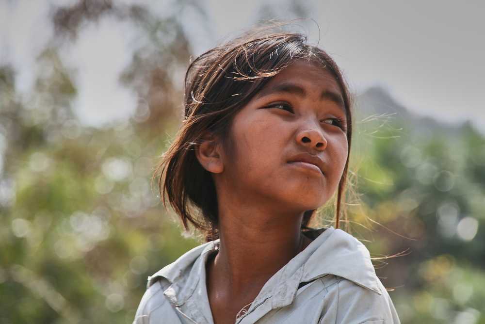 年轻女孩柬埔寨亚洲