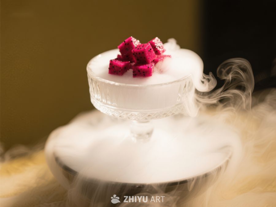 烟雾缭绕的甜品杯 780