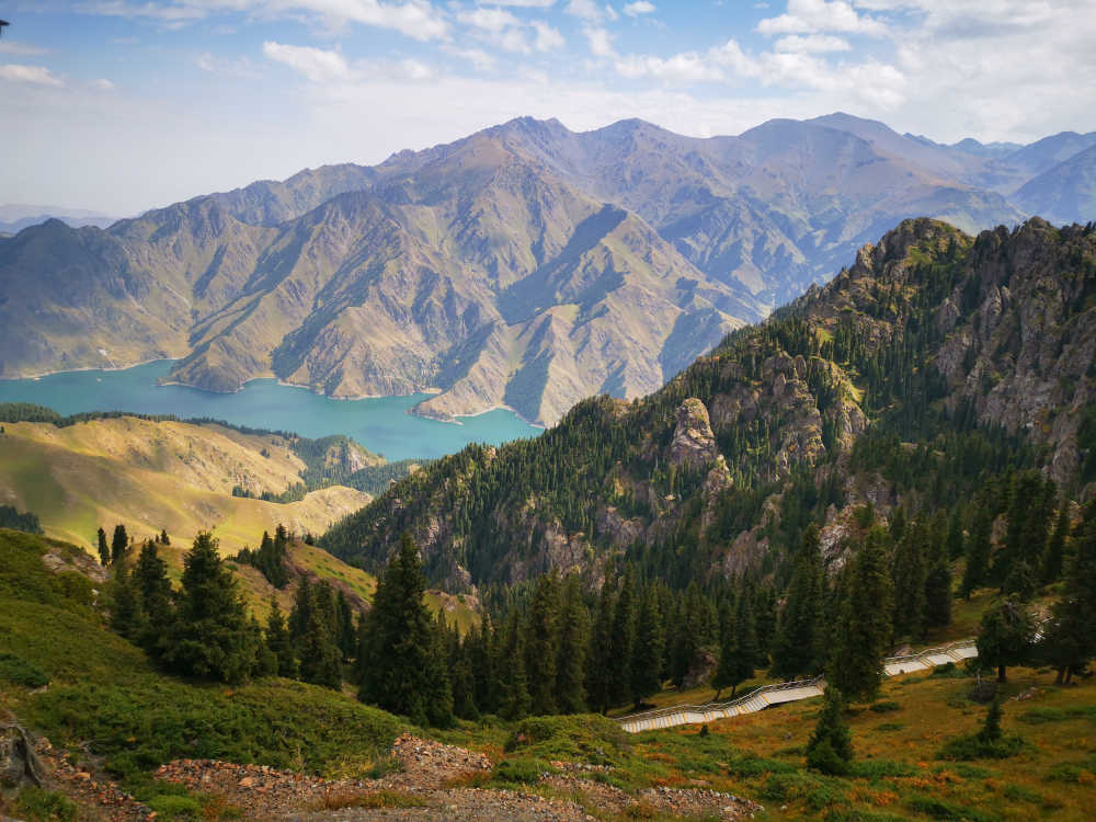 天山