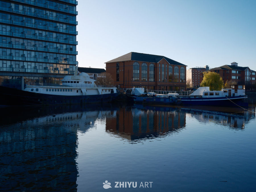 蓝天下的媒体城