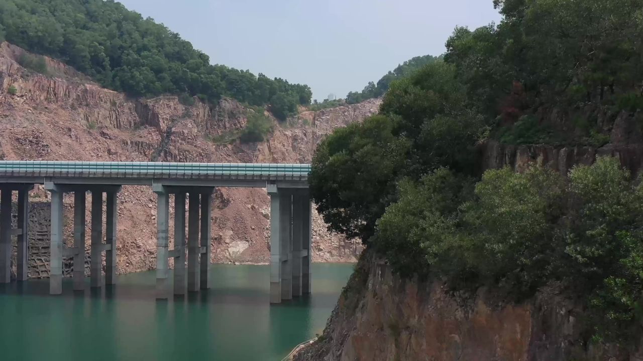 误入西藏的美景航拍中山南区采石场 5