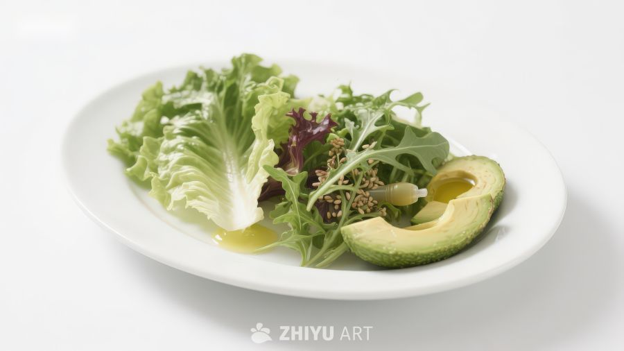 新鲜蔬菜与牛油果沙拉