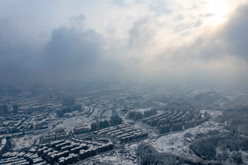 冬天雪景森林城市航拍摄影图