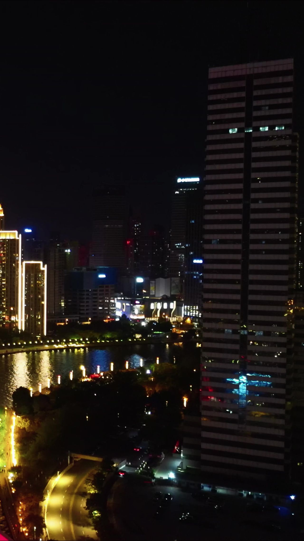 天津海河两岸夜景灯光竖屏航拍 