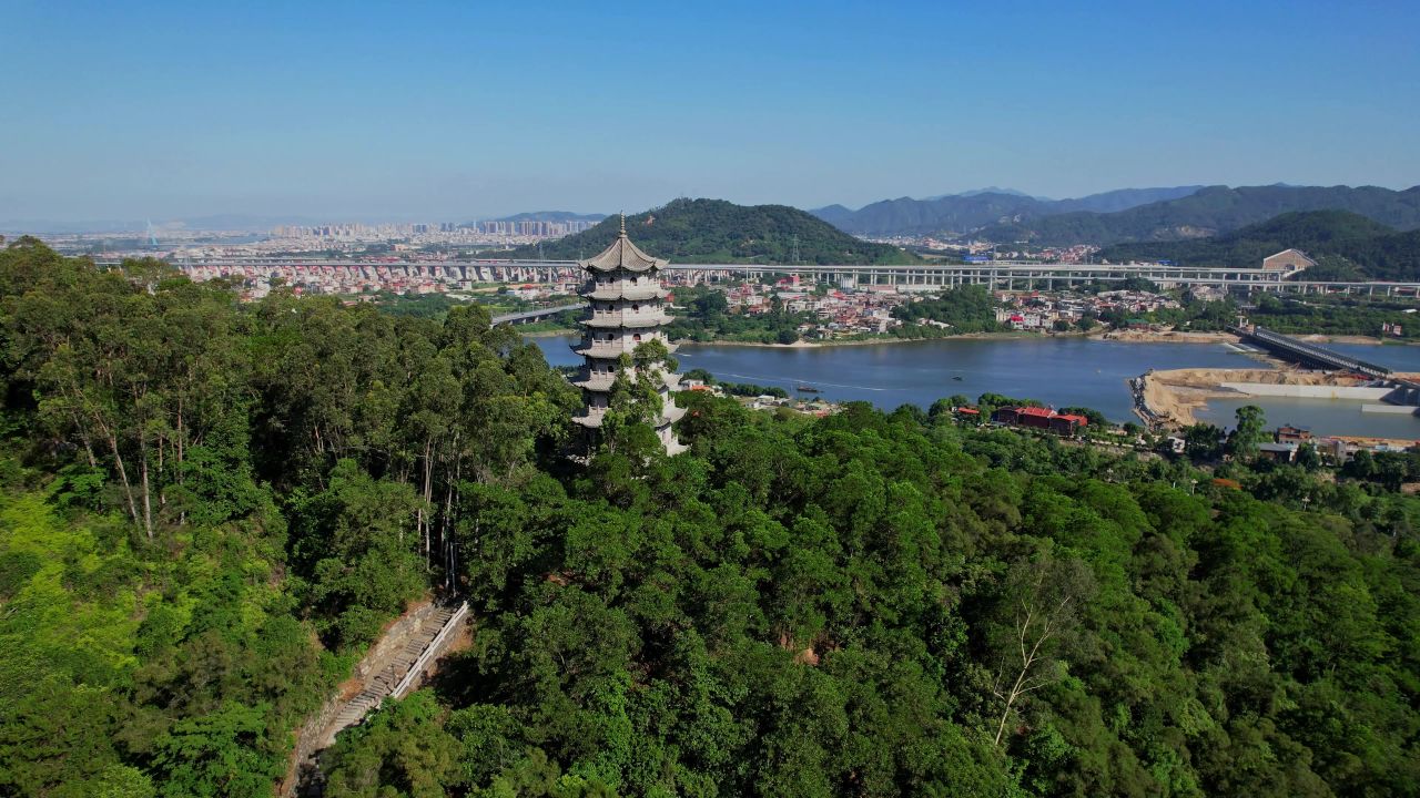 航拍漳州龙文塔景观