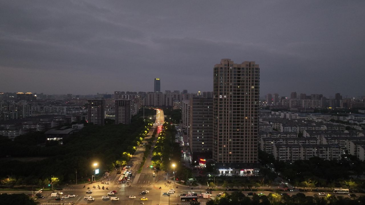 4K航拍昆山城市建筑夜景风光 6