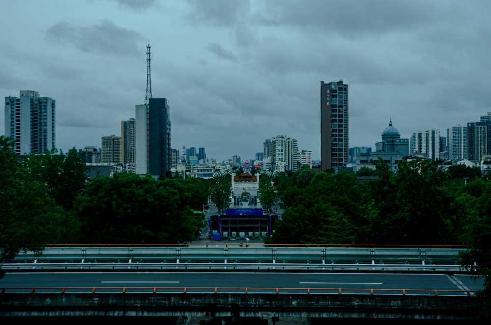 都市