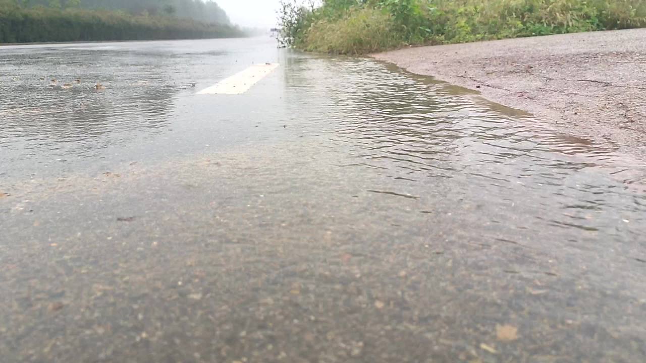秋雨后的土地 1
