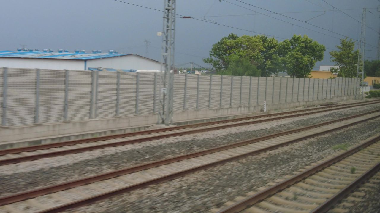  旅途火车窗外风景实拍