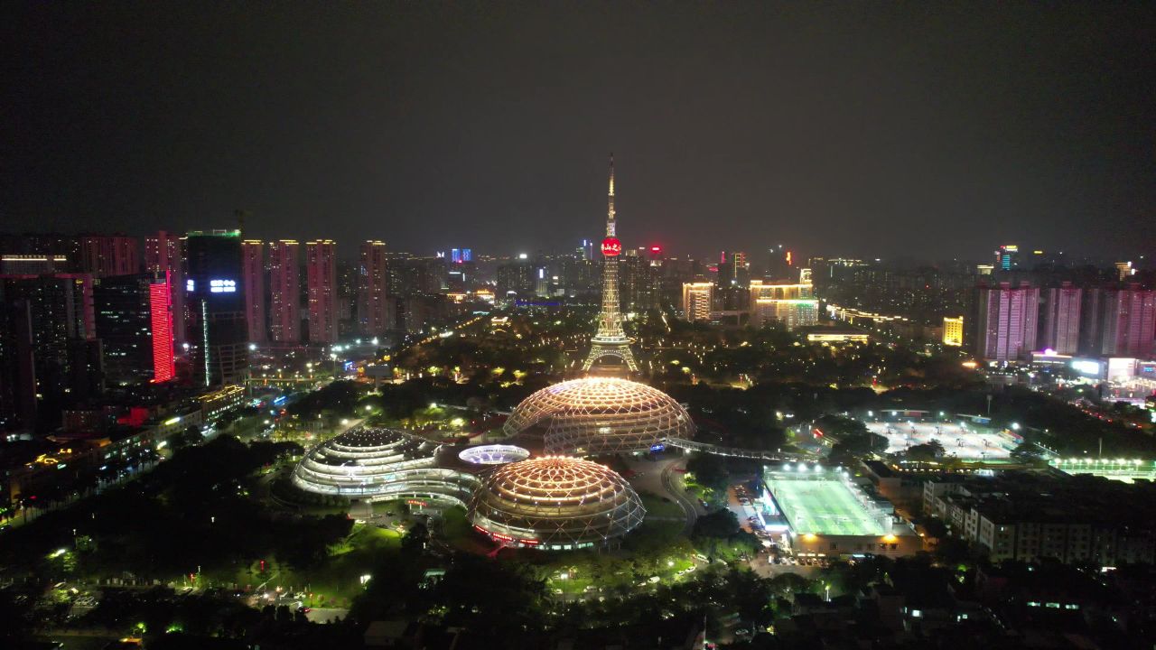 广东佛山岭南明珠体育馆佛山电视塔夜景航拍 