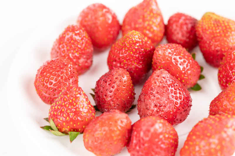 新鲜草莓水果实拍 36