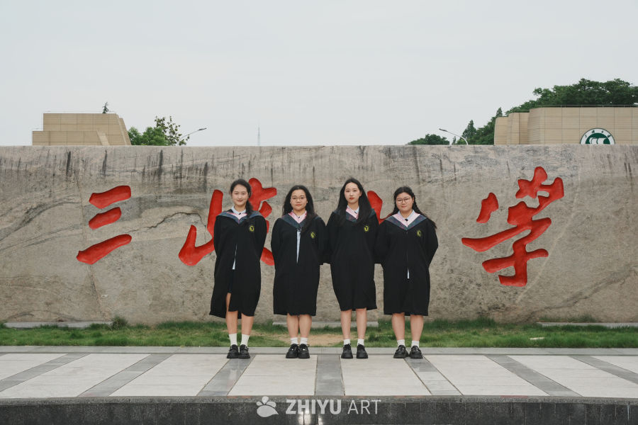 青春毕业季：校园合影