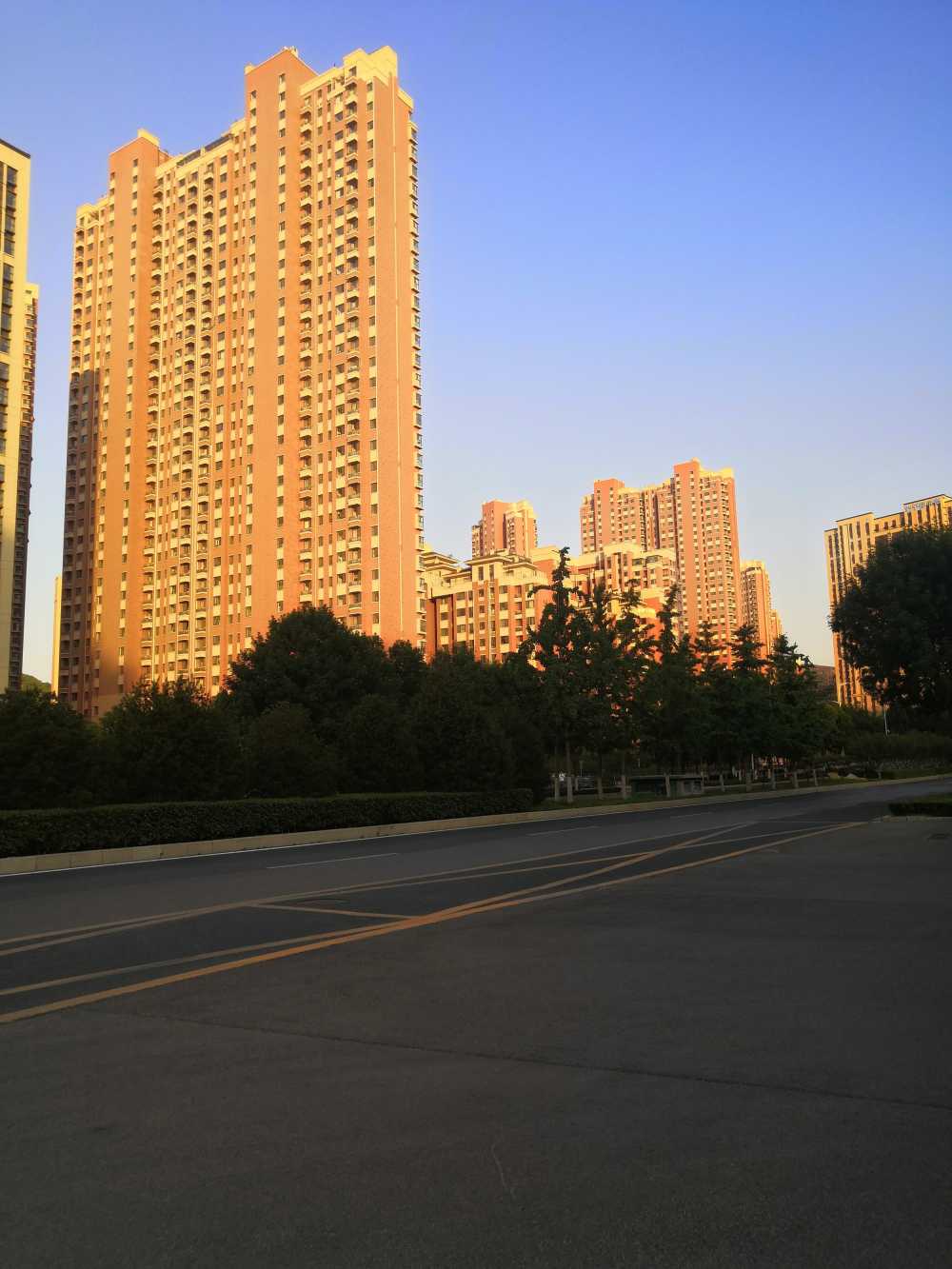 夕阳里的城市