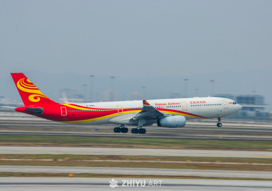 海南航空飞机起飞