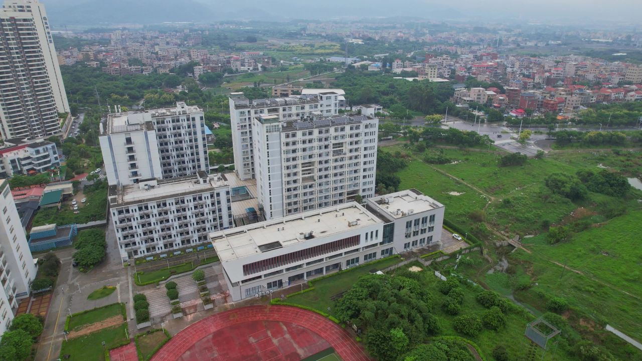 航拍厦门东海学院 4