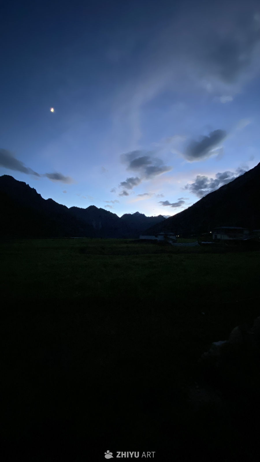 月夜山景