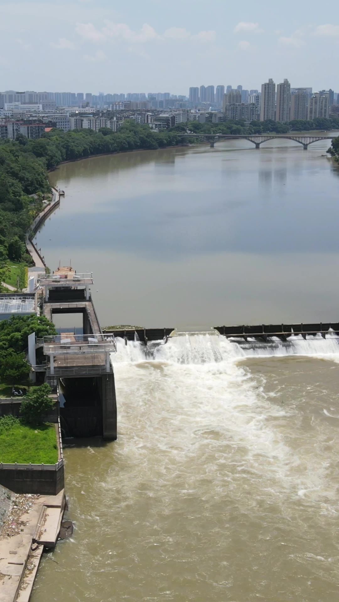  河流流水江河竖屏航拍
