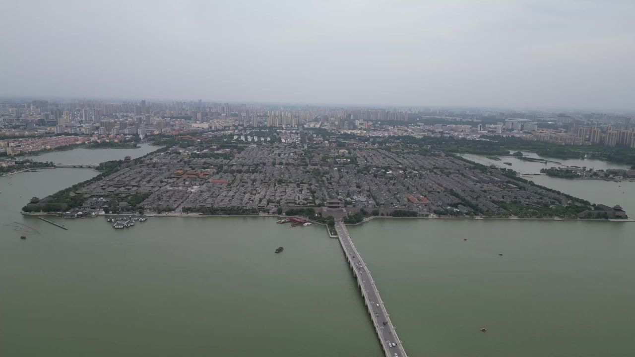  航拍山东聊城东昌湖景区