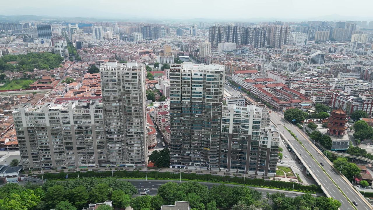 航拍福建漳州城市风光