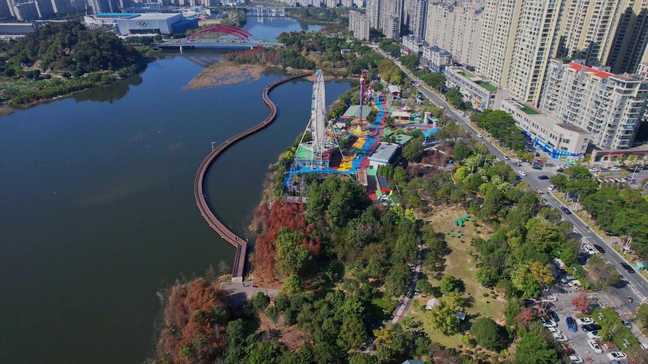 航拍宁德北岸公园景观